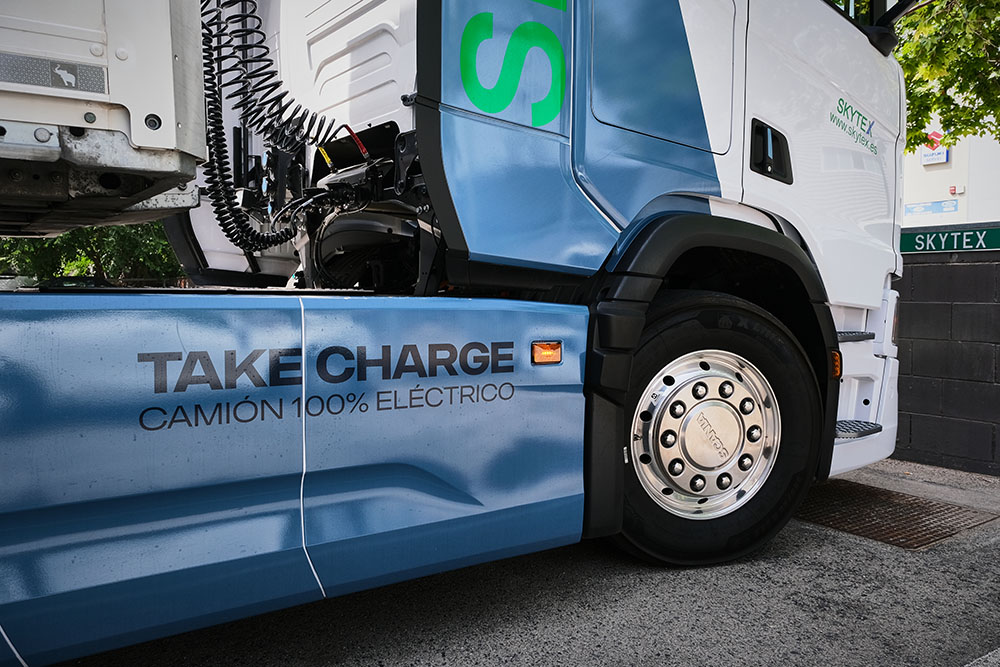 camion carga electrica skytex